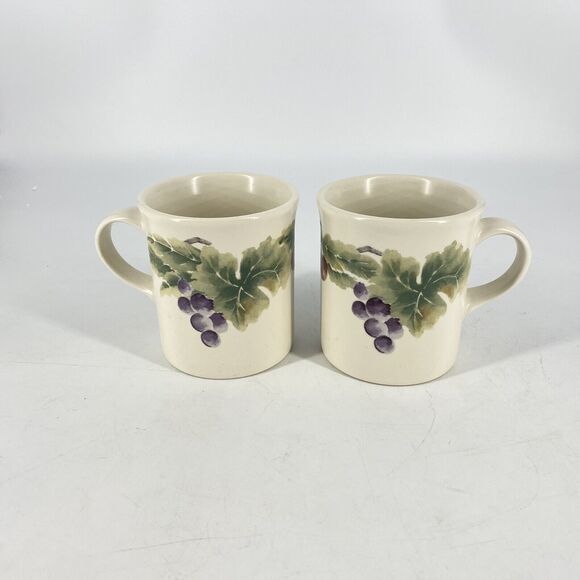Set of 2 Pfaltzgraff Jamberry Coffee Mugs White Berry Graphic Pat Farrell USA - Picture 1 of 6